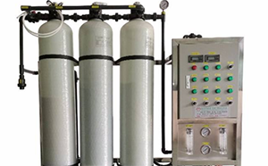 反渗透纯水机出水水质还有杂质是怎么回事?